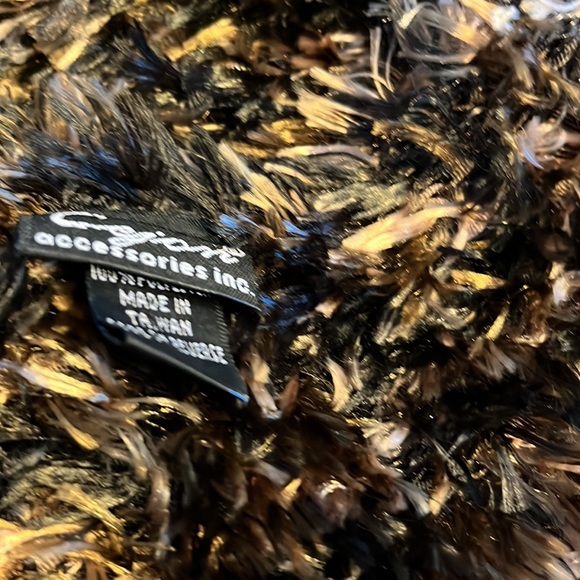 Brown fluffy scarf-cejion - Picture 2 of 2